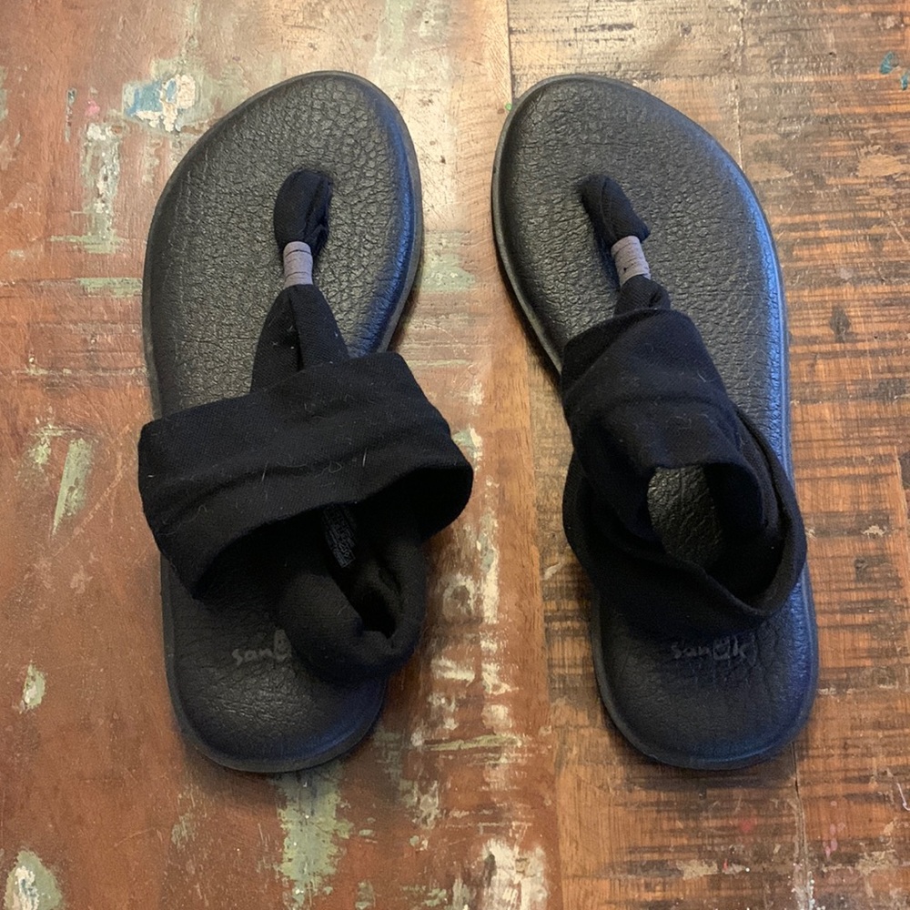 Sanuk Black Thong Sandals